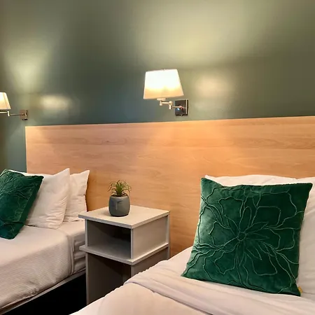 The Coach House Отель