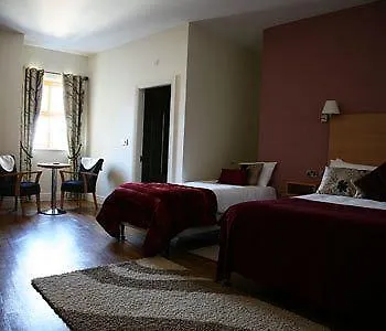 The Coach House Оранмор