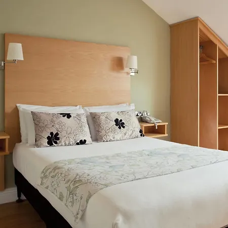 The Coach House Отель 3*
